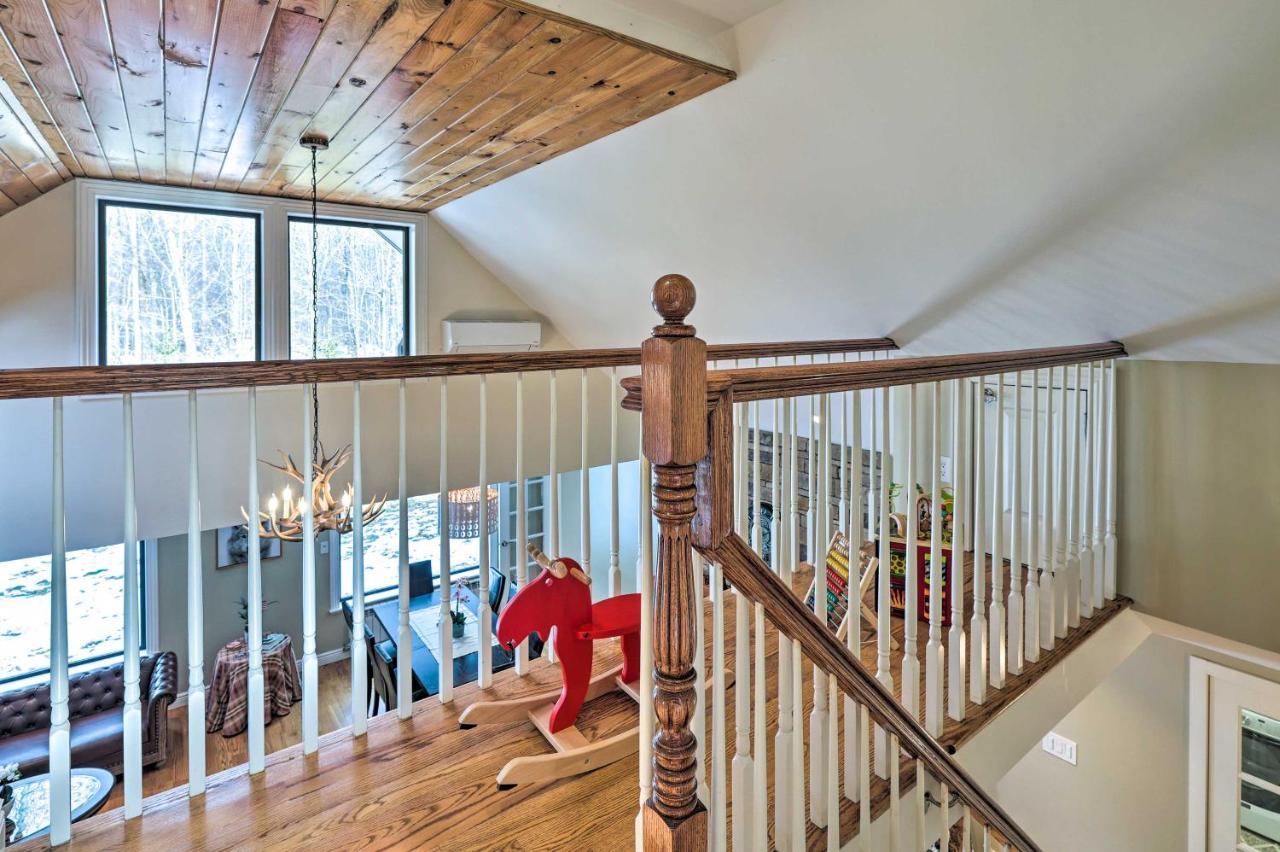 Ferienhaus Charming Poconos With Covered Deck And Grill!