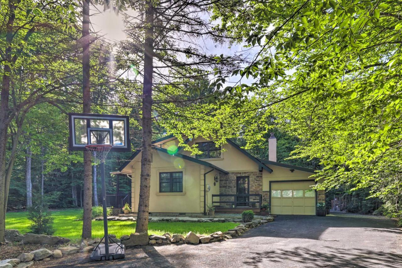 Ferienhaus Charming Poconos With Covered Deck And Grill! *
