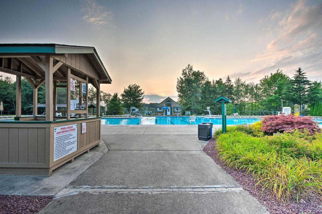 Ferienhaus Charming Poconos With Covered Deck And Grill!
